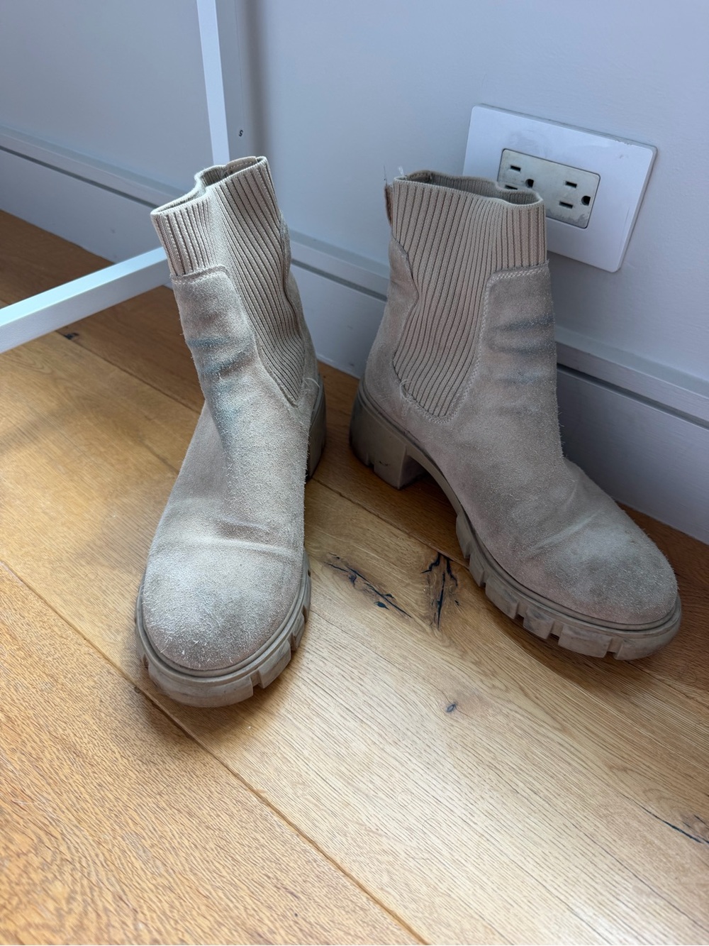 Steve Madden Taupe Suede-Look Chunky Chelsea Ankle Boots